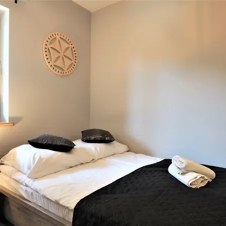 Vip Folk * זקופאנה