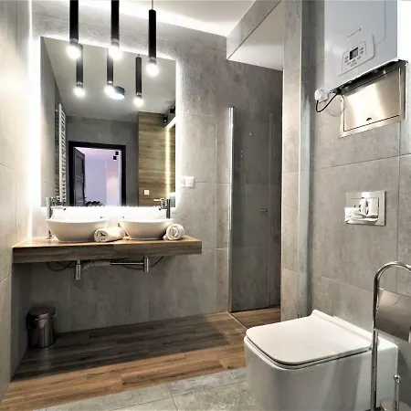 Vip Folk * זקופאנה