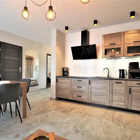 Vip Folk * זקופאנה