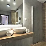 Apartament Vip Folk *